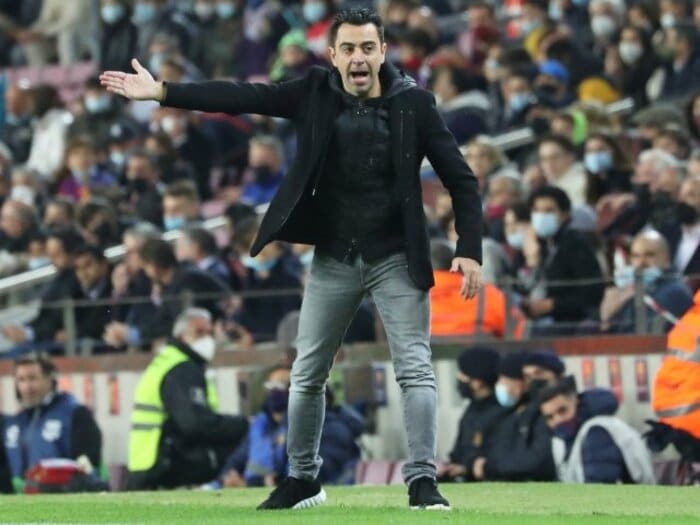 ＜白星発進も…＞ 固定給は半額以下、驚きのダニ・アウベス復帰…シャビのバルサ監督就任は「勇敢な行為」なのか？ ＜Number Web＞ photograph by Getty Images