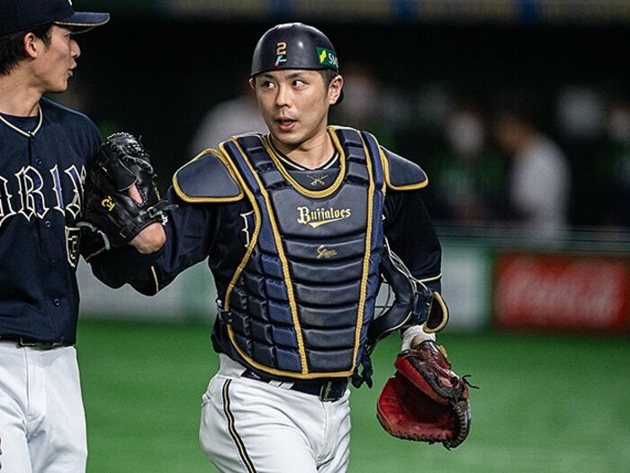 2週間出場ゼロ→山本由伸と最優秀バッテリー賞「大逆転の1年」を過ごしたオリックス若月健矢が語る“寅威さん”へのライバル心＜Number Web＞ photograph by Nanae Suzuki