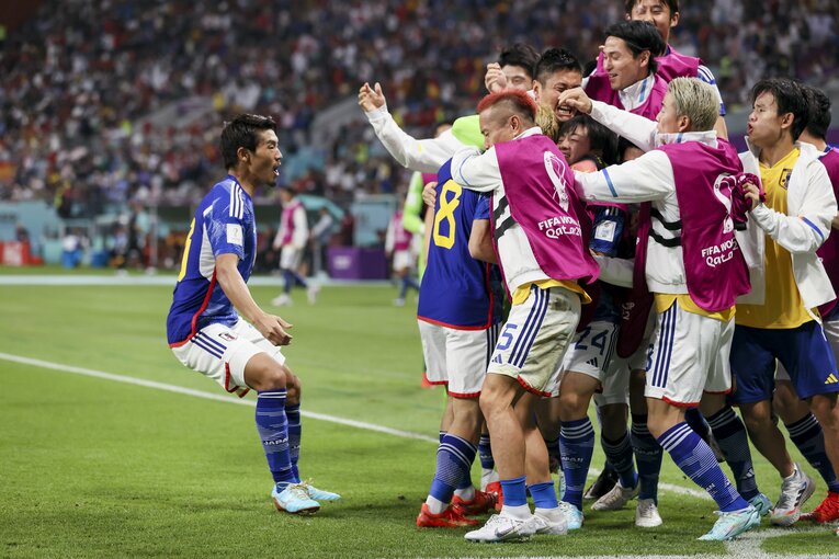 堂安のゴールシーン　©︎Kaoru Watabe/JMPA