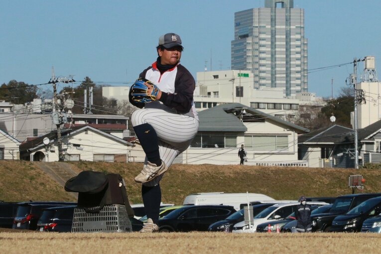 【連続写真】現在30歳に。少年野球「用賀ベアーズ」でコーチを務める