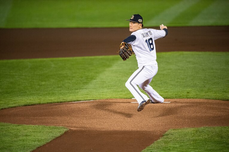 独特な投球フォーム（5枚目／全10枚） ©Nanae Suzuki