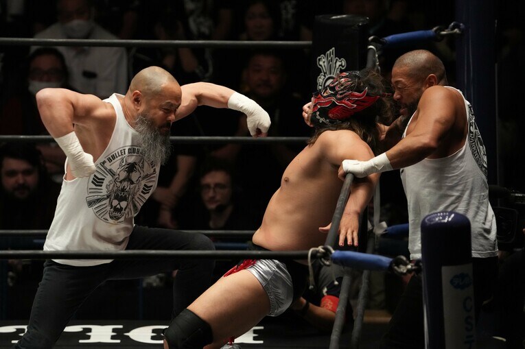 外道、ディック東郷組と対戦するエル・デスペラード　©Masashi Hara