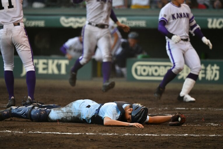 【コマ送りで見る】第100回大会、語り継がれる甲子園の名場面「９回無死満塁から２ランスクイズの決定的瞬間を振り返る　©Hideki Sugiyama