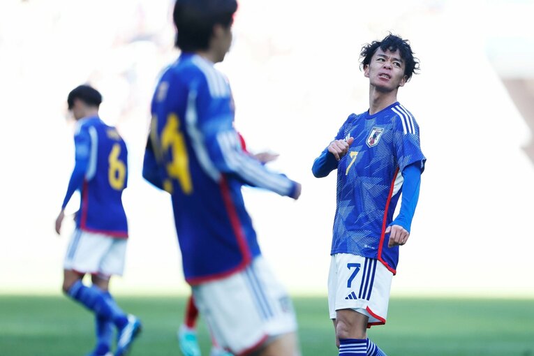 アジア杯日本代表・伊東純也と中村敬斗の“フランスで愛される日常”…日本語で「あなたは私のお気に入り」アジア杯でも期待の両ウイングを撮った(19)