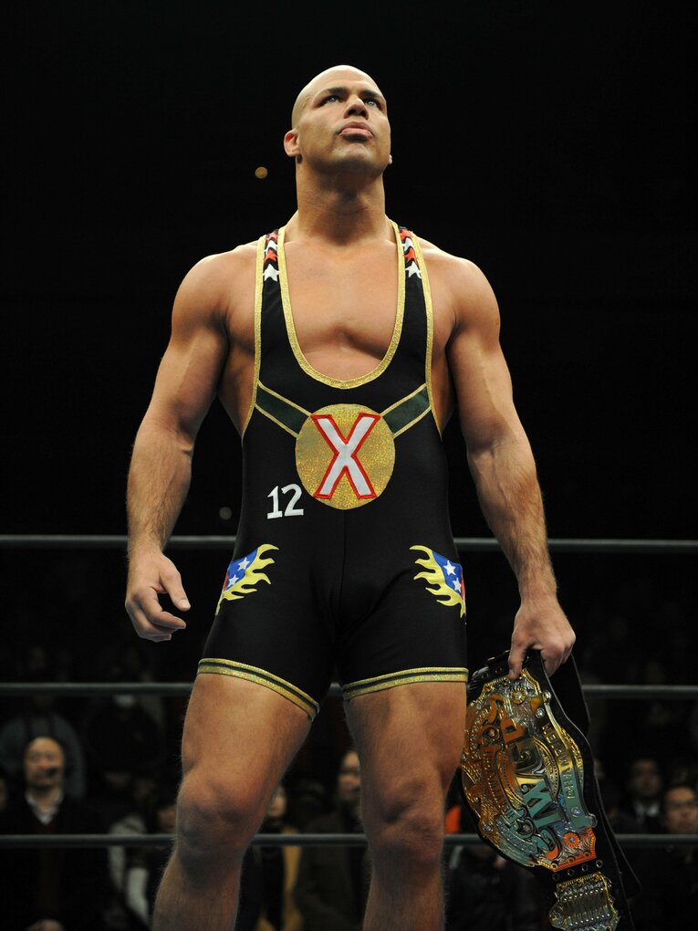 《どちらが本物？》「鷹木信悟は暫定王者」オスプレイが持ち出した“2本目”のIWGP世界ヘビー級ベルト、混沌の行方は…(10)