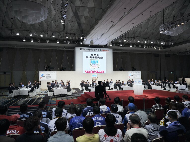 今年も様々なドラマを生んだドラフト会議。スカウトたちの「反省会」の内容は？　©︎Yuki Suenaga