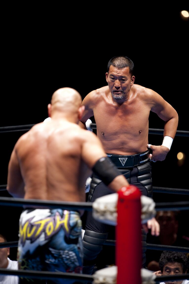 新日本プロレスデビュー25周年興行（2009年）武藤敬司vs蝶野正洋　©︎Toshiya Kondo