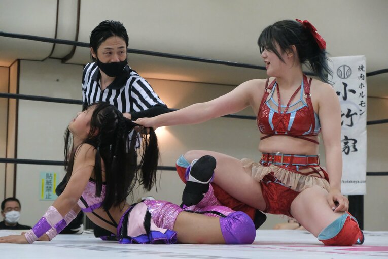 “中学生レスラー”の華麗な飛び技…「一番緊張した」チャンピオンとの一騎打ちで美蘭が見せた“成長の証”　受験勉強との両立が今後の悩み？(31)