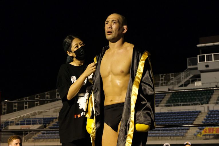 佐藤光留プロデュース『真夏の変態祭り』で諏訪魔に大仁田、鈴木みのるも大暴れ！ 灼熱の旧川崎球場で“1日6試合”の佐藤が感じたのは…？(52)