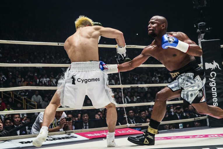 一気に本気モードになったメイウェザー　©RIZIN FF Susumu Nagao