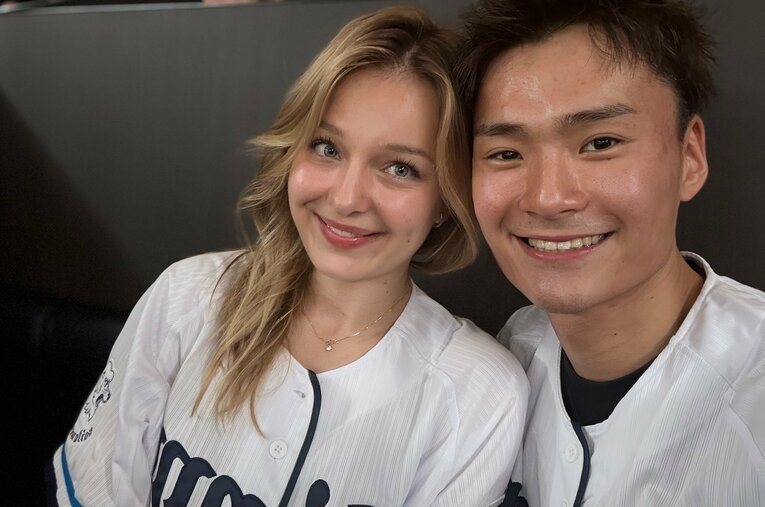 今年8月に結婚を発表したフェンシング日本代表の松山恭助（28歳）。自身がファンと公言する西武ライオンズの試合に妻を誘って観戦した　©Kyosuke Matsuyama