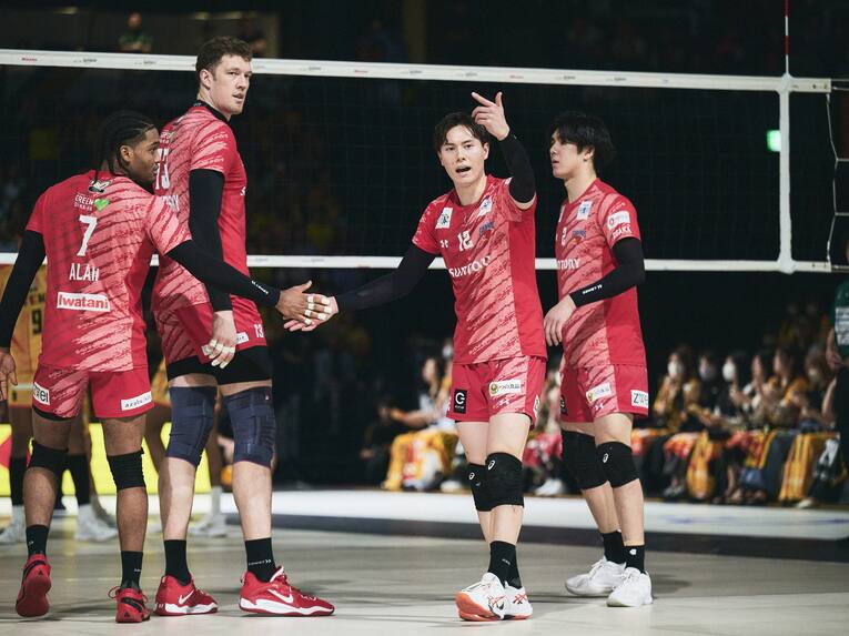 高橋藍（サントリーサンバーズ大阪）　©︎Yuki Suenaga