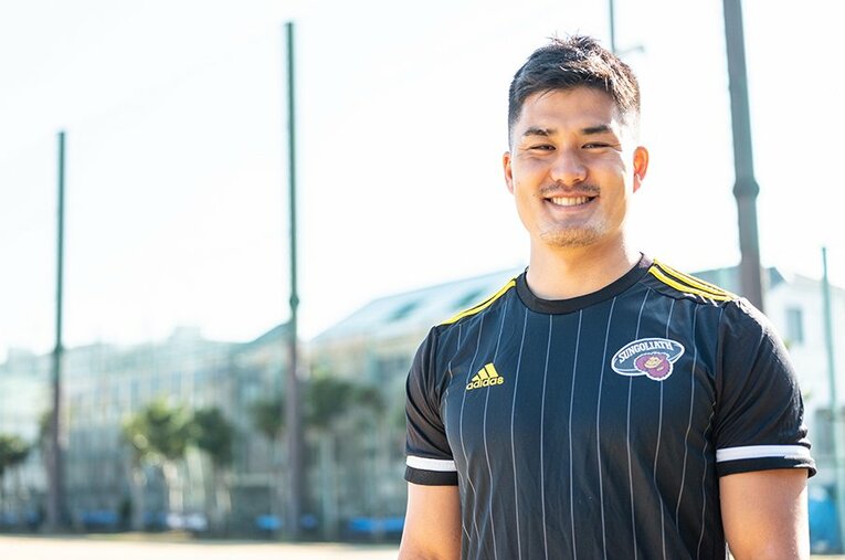 サントリーのSO田村熙。W杯で活躍した優を兄に持つ26歳は、代表入りも期待される逸材だ。 ／ photograph by Nanae Suzuki