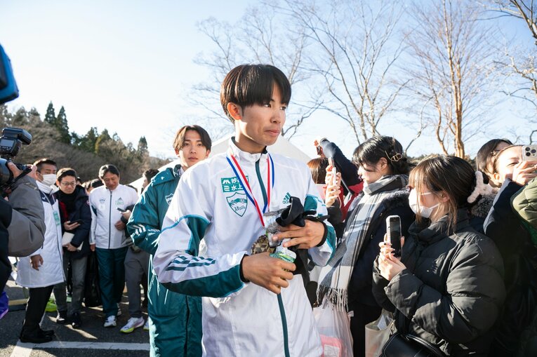 往路優勝後の宇田川瞬矢　©Nanae Suzuki