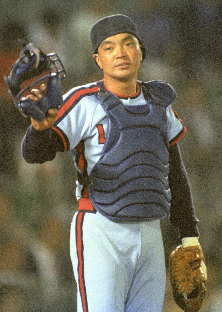 袴田英利。ロッテを代表する名捕手　©KYODO