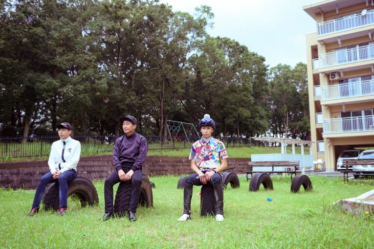 横山典弘（中央）・和生（左）・武史（右） ／ photograph by Takuya Sugiyama