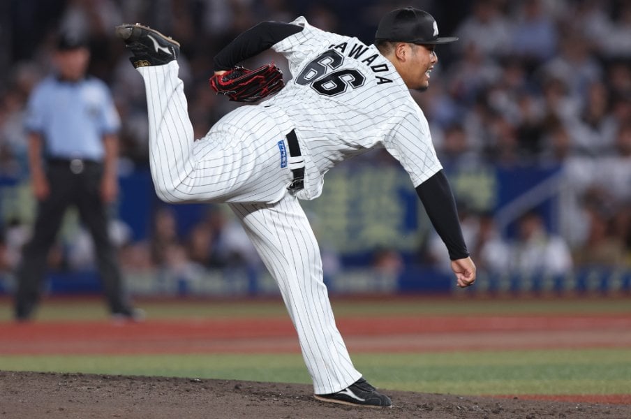 力投するロッテ・澤田　©︎Chiba Lotte Marines