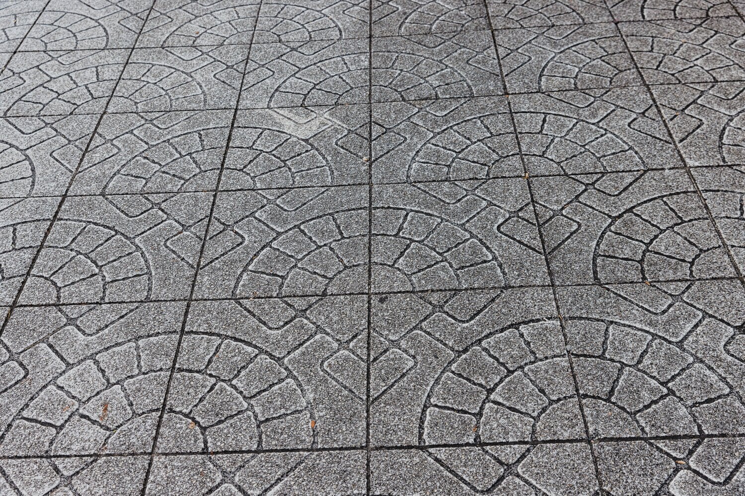 球場跡地の前の歩道にあった野球場を模したダイヤモンド型のブロック