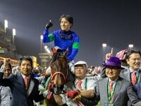 デアリングタクト 桜花賞優勝記念CAP 帽子 関係者制作