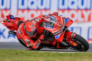 【最速の理由】「マルケスにしか乗りこなせないマシン」とは？ MotoGPで圧倒的な強さを発揮するマルク・マルケスとライバルたちの違い