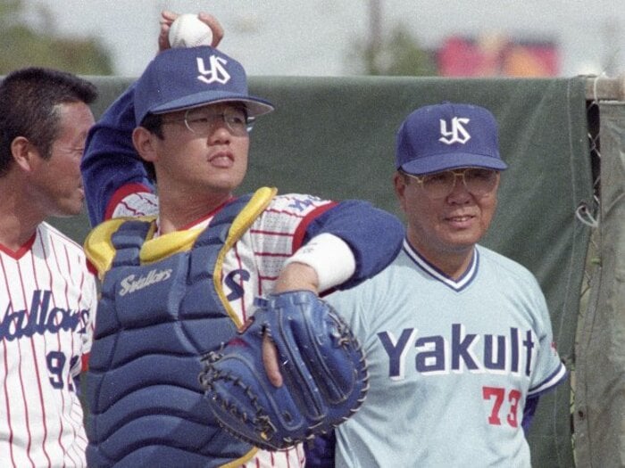 ゲーム会社社員「(野村監督では)暗すぎて売れません」ノムさんと真逆キャラ…90年代ヤクルト古田敦也は“捕手のイメージ”を変えた<Number Web> photograph by Sankei Shimbun