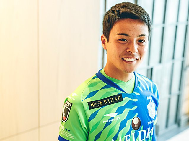 齊藤未月は「新しい湘南」の旗頭。プレスをかけ、点に絡める攻撃性