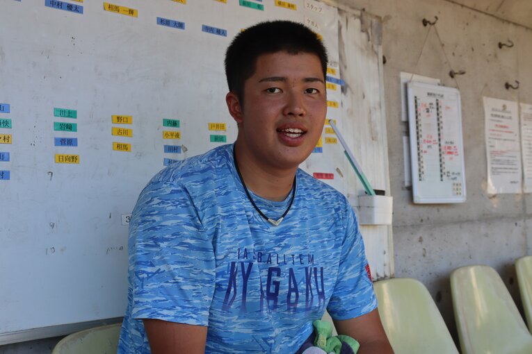 インタビューに応える村上慶太。髪も少し伸びたようだ ©Yuki Kashimoto