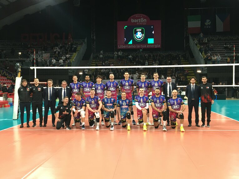 ペルージャ集合写真（筆者撮影）