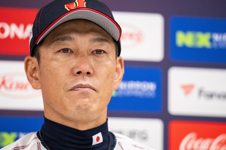 プレミア12決勝戦後の記者会見、井端監督の目は心なしか赤かった　©Nanae Suzuki