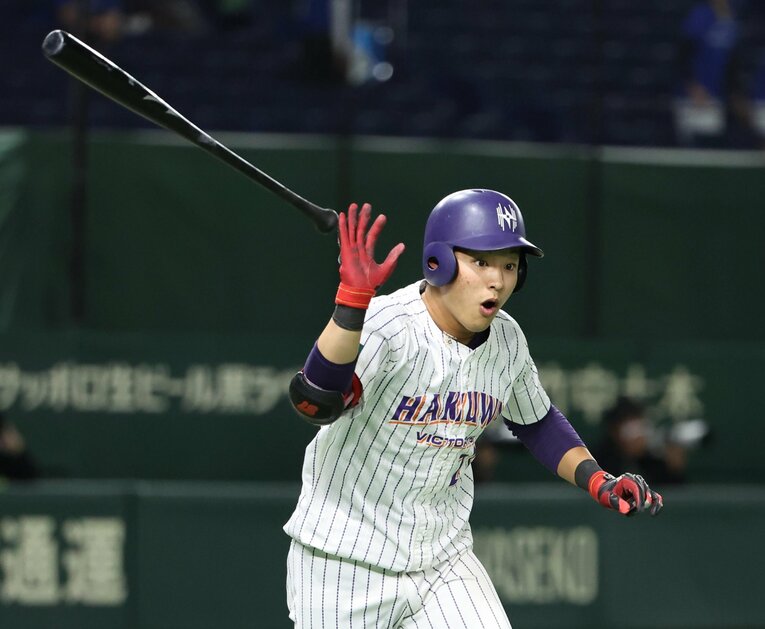 伯和ビクトリーズ（東広島市）、上甲凌大捕手。昨年の都市対抗野球で2打席連続ホームランを放ち、本人もこの表情　©Sankei Shimbun