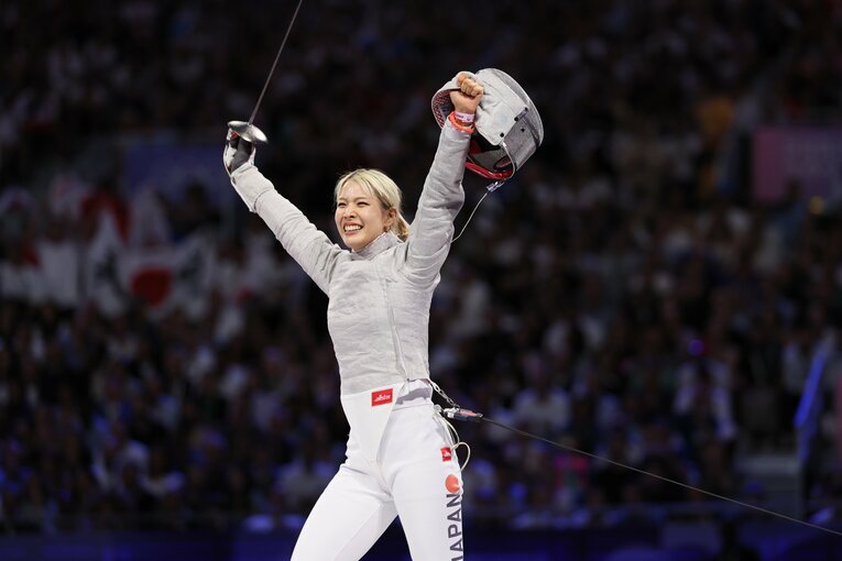 女子サーブル団体3位決定戦　©Kaoru Watanabe/JMPA