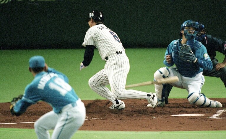 松坂はデビュー戦で片岡を三振に斬って取り、戦列なデビューを果たした　©Sankei Shimbun