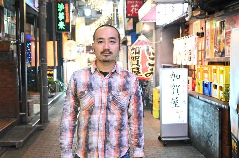 かもめんたるの岩崎う大さん（43歳）。2013年キングオブコント王者。昨年はM-1に出場し、準々決勝まで進出した ／ photograph by Keiji Ishikawa