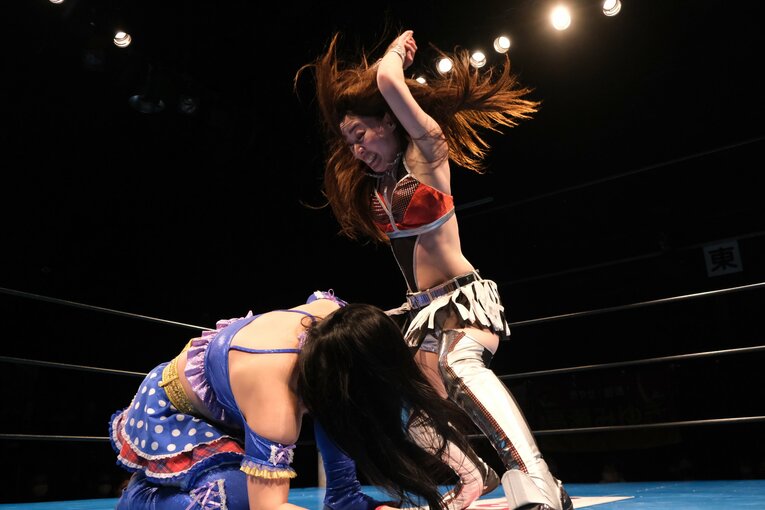 “京都のバスガイド”は人気女子プロレスラーに…清水ひかり（29）を突き動かしたスターダム中野たむの姿「だって大好きなんですもん」(42)