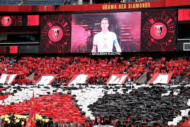 試合前の選手紹介時にはクラブロゴのコレオグラフィーも　©Getty Images