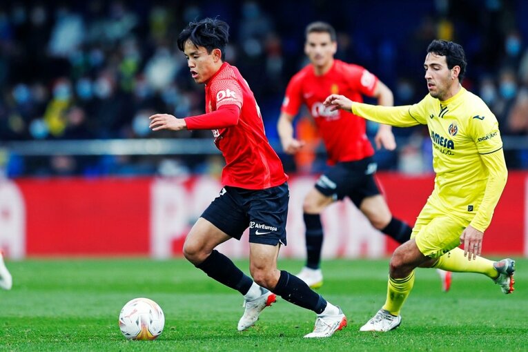 久保建英がエメリ戦術にハメられた？ “代表前の古巣ビジャレアル戦”撮影カメラマンが見た苦闘の要因〈少年ファンはユニをおねだり〉(20)