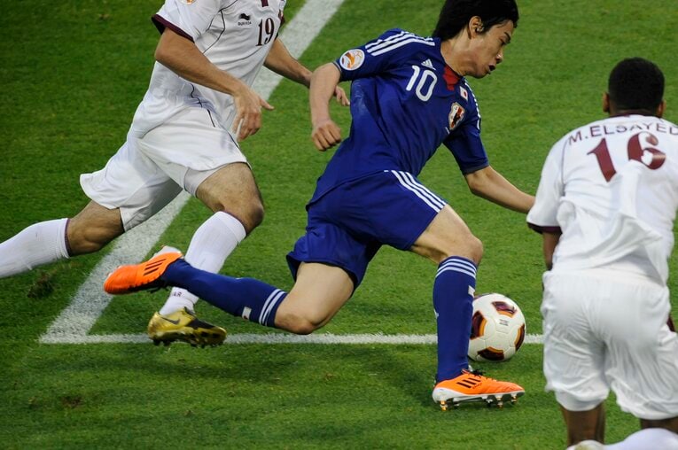 香川真司の鋭いドリブル　©Takuya Sugiyama