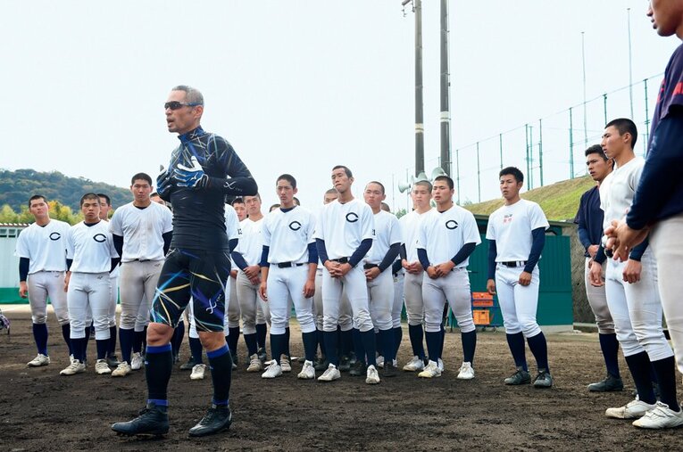 2020年12月2日から3日間、イチローは智辯和歌山の野球部を指導した ／ photograph by Naoya Sanuki