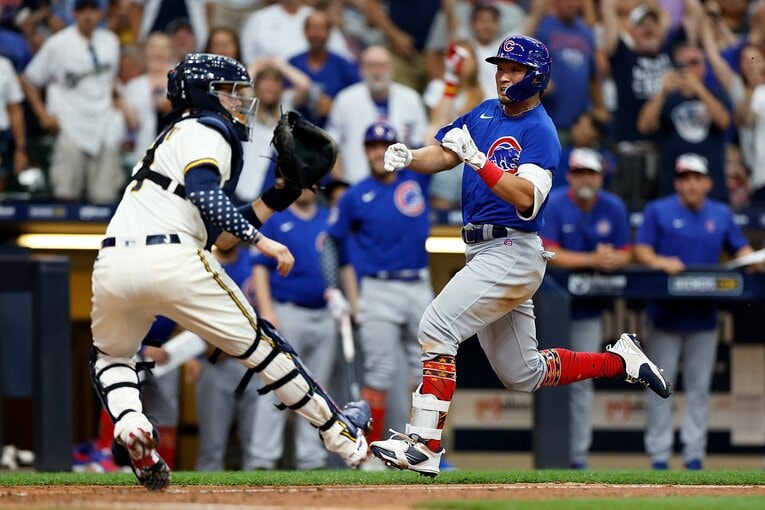 復帰戦でランニングホームランを放った鈴木　©Getty Images