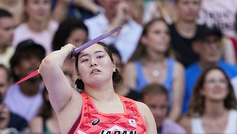 65m80cmをマークした北口榛花の決勝1投目（1枚目／全3枚）　代表撮影