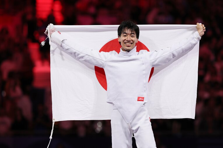 男子エペ個人決勝、加納虹輝vs.ヤニック・ボレル　©JMPA