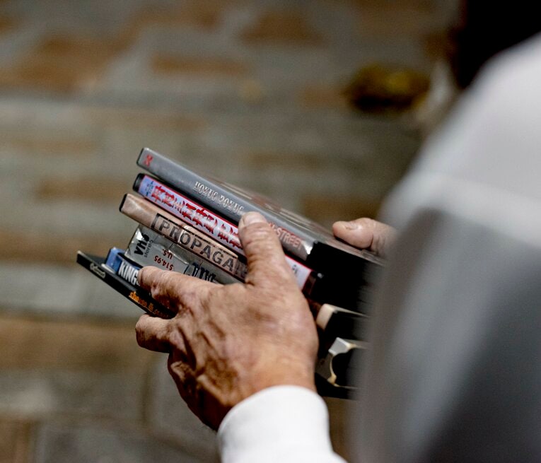 父・亮太さんが擦り切れるほど観たという海外スケーターの映像集　　©︎Kiichi Matsumoto