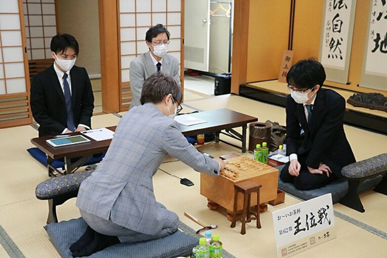 豊島－羽生の王位戦挑戦者決定戦©日本将棋連盟