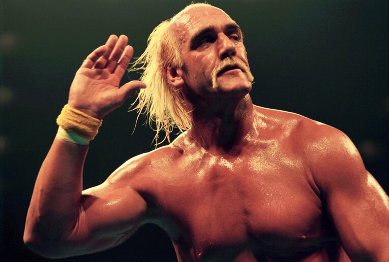 得意のポーズで観客を沸かせたハルク・ホーガン　©Essei Hara