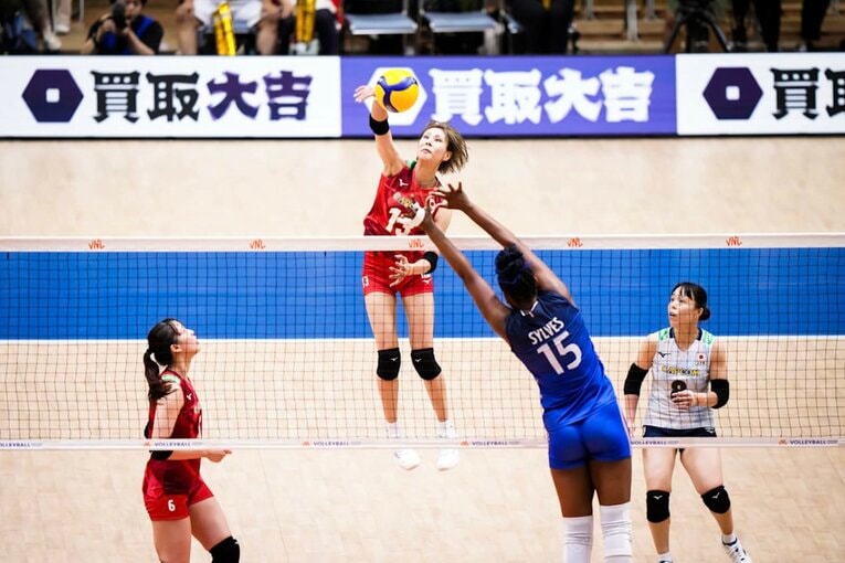 和田由紀子（VNLフランス戦）©︎Volleyball World