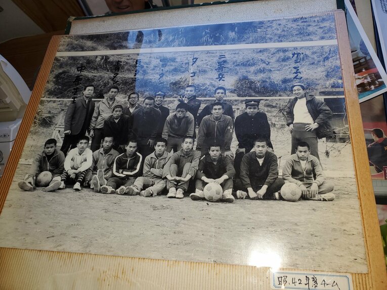 「情熱と我慢」「普通の人なら離婚してます（笑）」遠藤保仁らを育てた“高校サッカー名将の秘蔵ノート”…妻・息子も懐かしむ武勇伝とは(30)