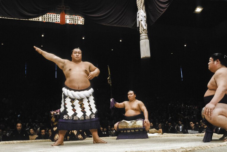 北の湖の横綱土俵入り　©Getty Images