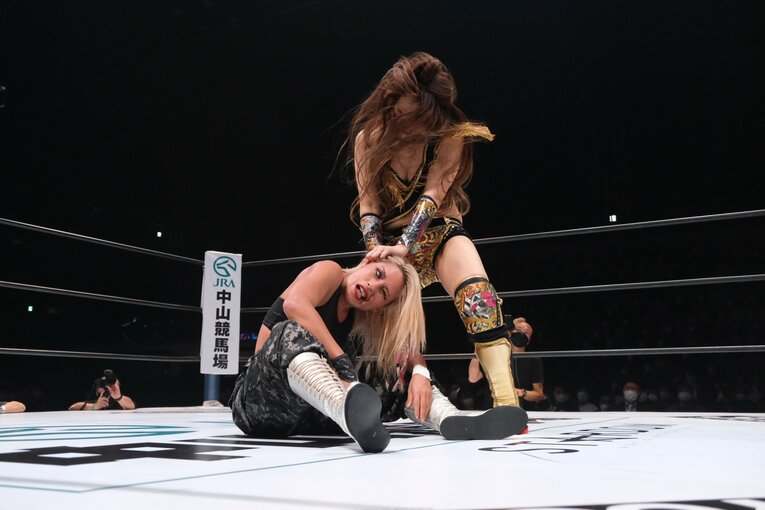 タイトルマッチは“朱里との作品”だった…新王者・ジュリアはスターダムをどう“引っかき回す”のか？ 異例のアピール「全員覚悟しとけよ！」(83)
