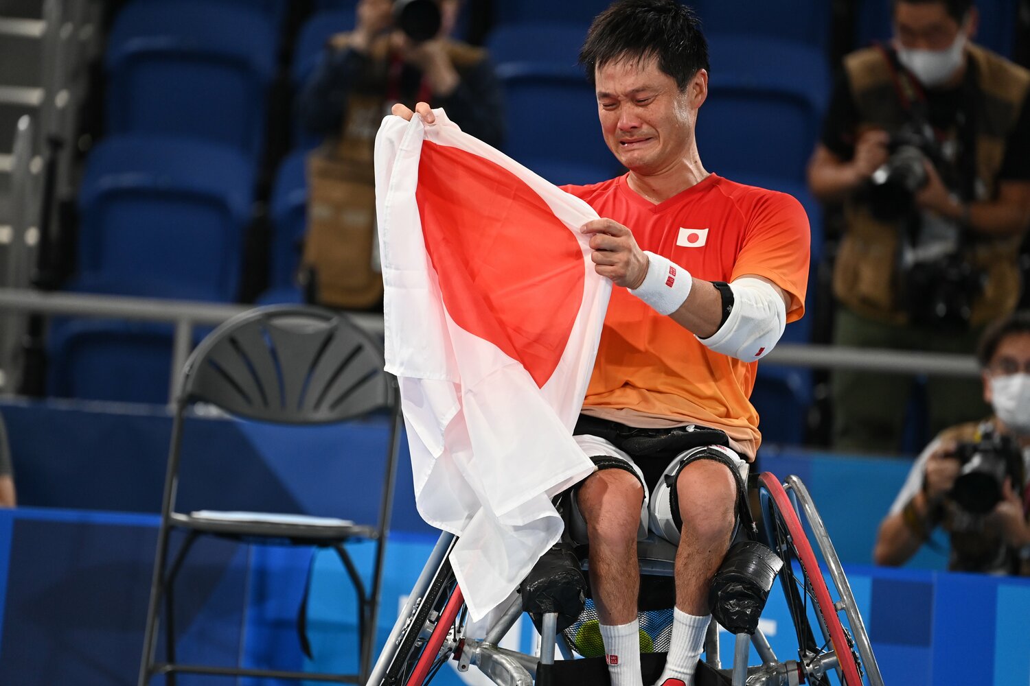 絶対王者も涙を流した“東京五輪での金メダル”。この後、すぐさま全米オープンに参加した国枝は、見事2連覇を果たした ©Naoya Sanuki