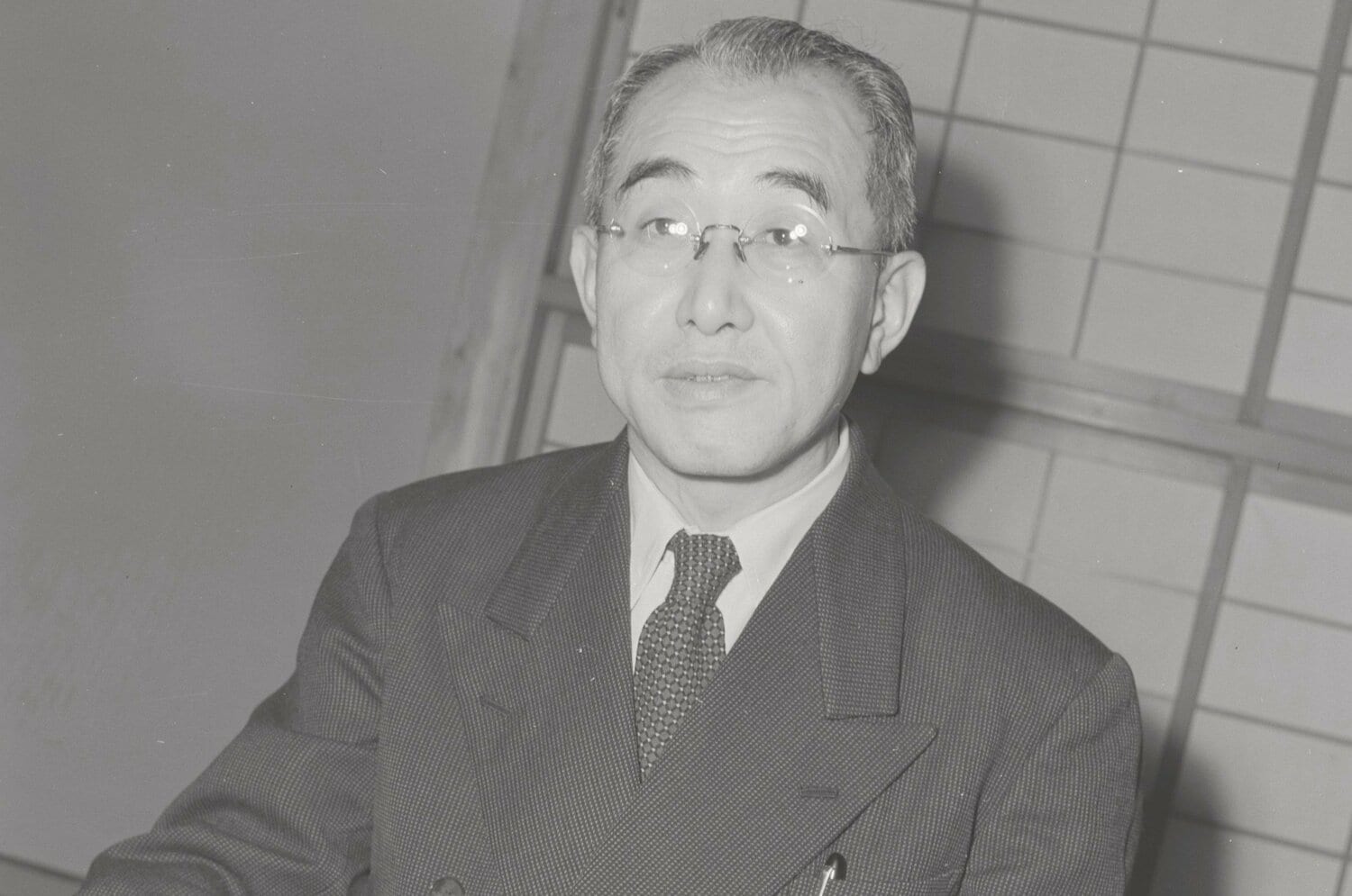 順位戦改革の旗頭となった木村（1955年撮影）　©BUNGEISHUNJU